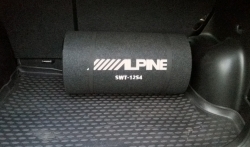 Alpine, SWT-12S4  mit 12 "-Subwoofer 